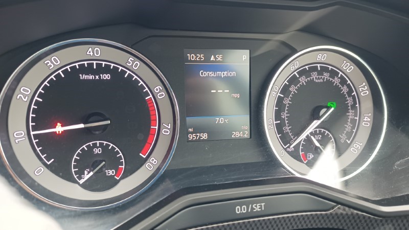 Skoda Superb Sportline Dsg (28)